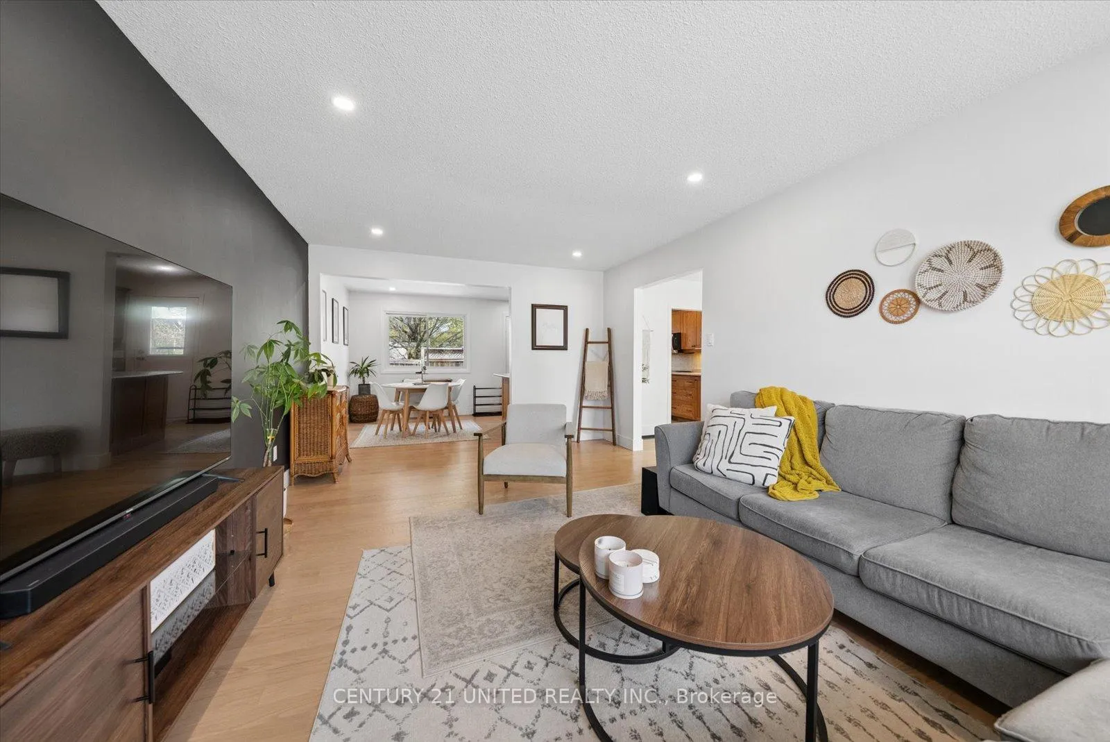 Photo 11 of 1660 Cherryhill Road, Peterborough, Monaghan Ward 2 — HOMEH