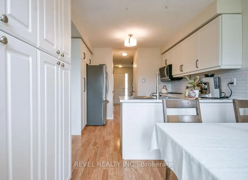 Photo 12 of 36 Athabaska Road, Barrie, Holly — HOMEH