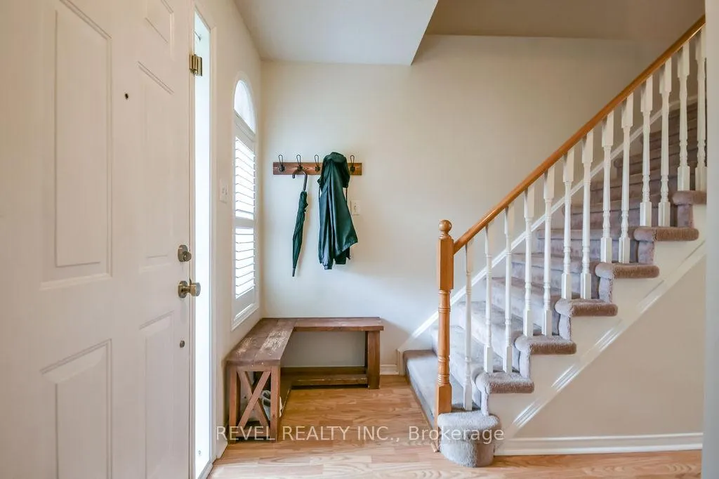 Photo 18 of 36 Athabaska Road, Barrie, Holly — HOMEH