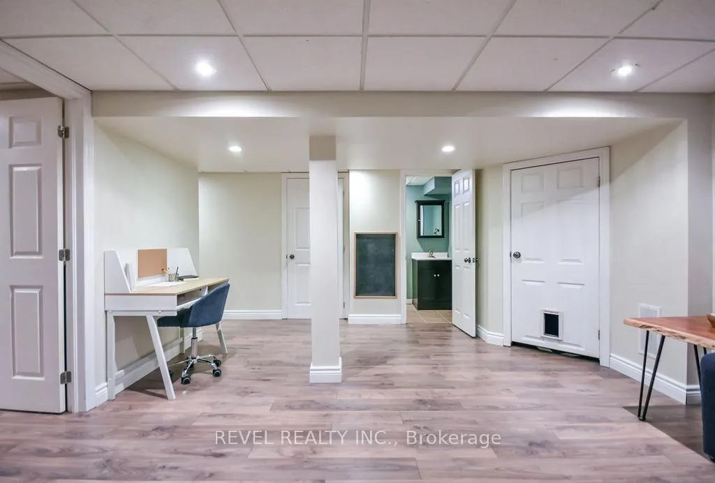 Photo 30 of 36 Athabaska Road, Barrie, Holly — HOMEH
