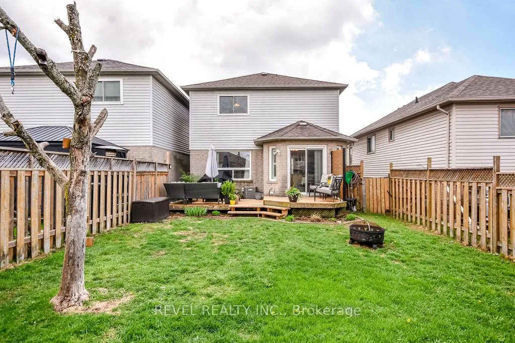 Photo 38 of 36 Athabaska Road, Barrie, Holly — HOMEH