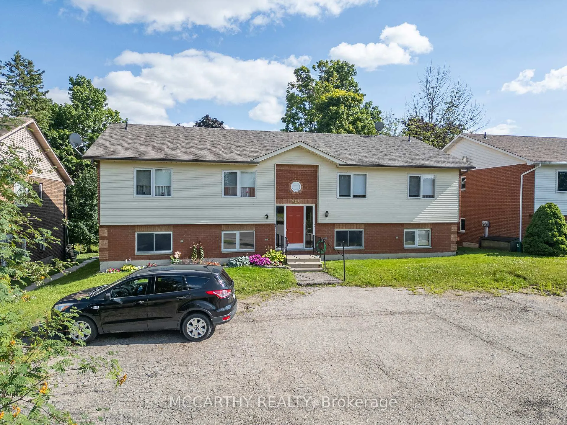 Front of 209 Sarah Court