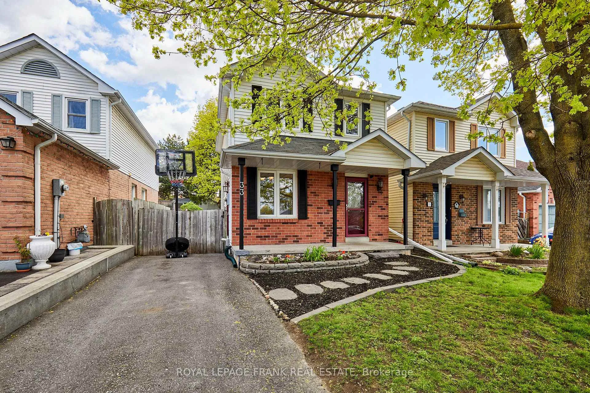 Photo 1 of 33 Overbank Drive, Oshawa, McLaughlin — HOMEH