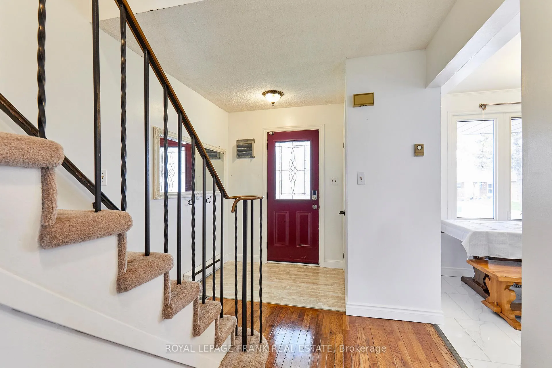 Photo 5 of 33 Overbank Drive, Oshawa, McLaughlin — HOMEH