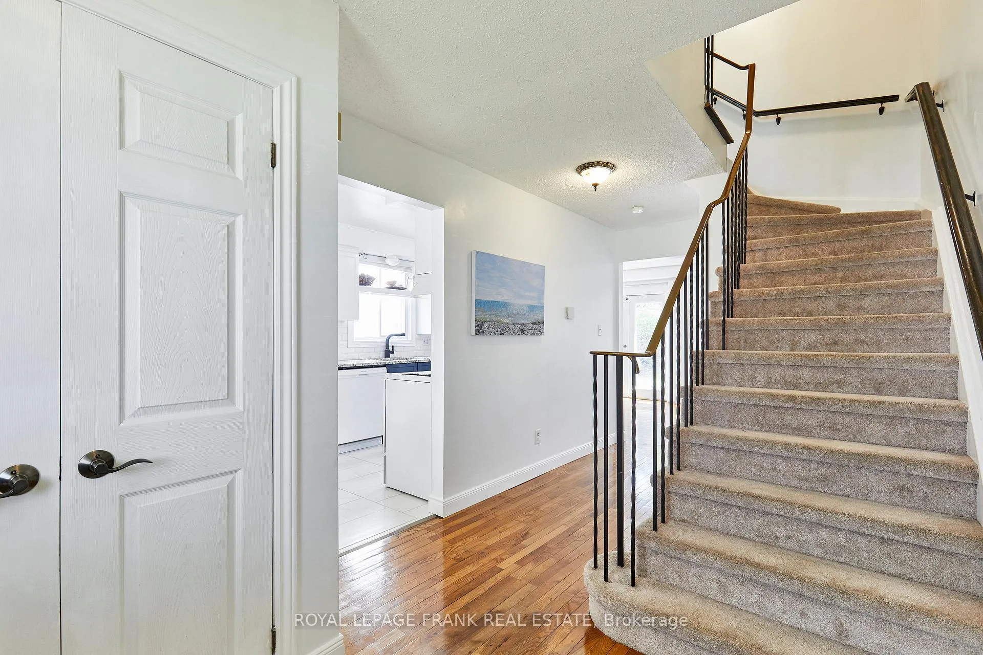 Photo 6 of 33 Overbank Drive, Oshawa, McLaughlin — HOMEH