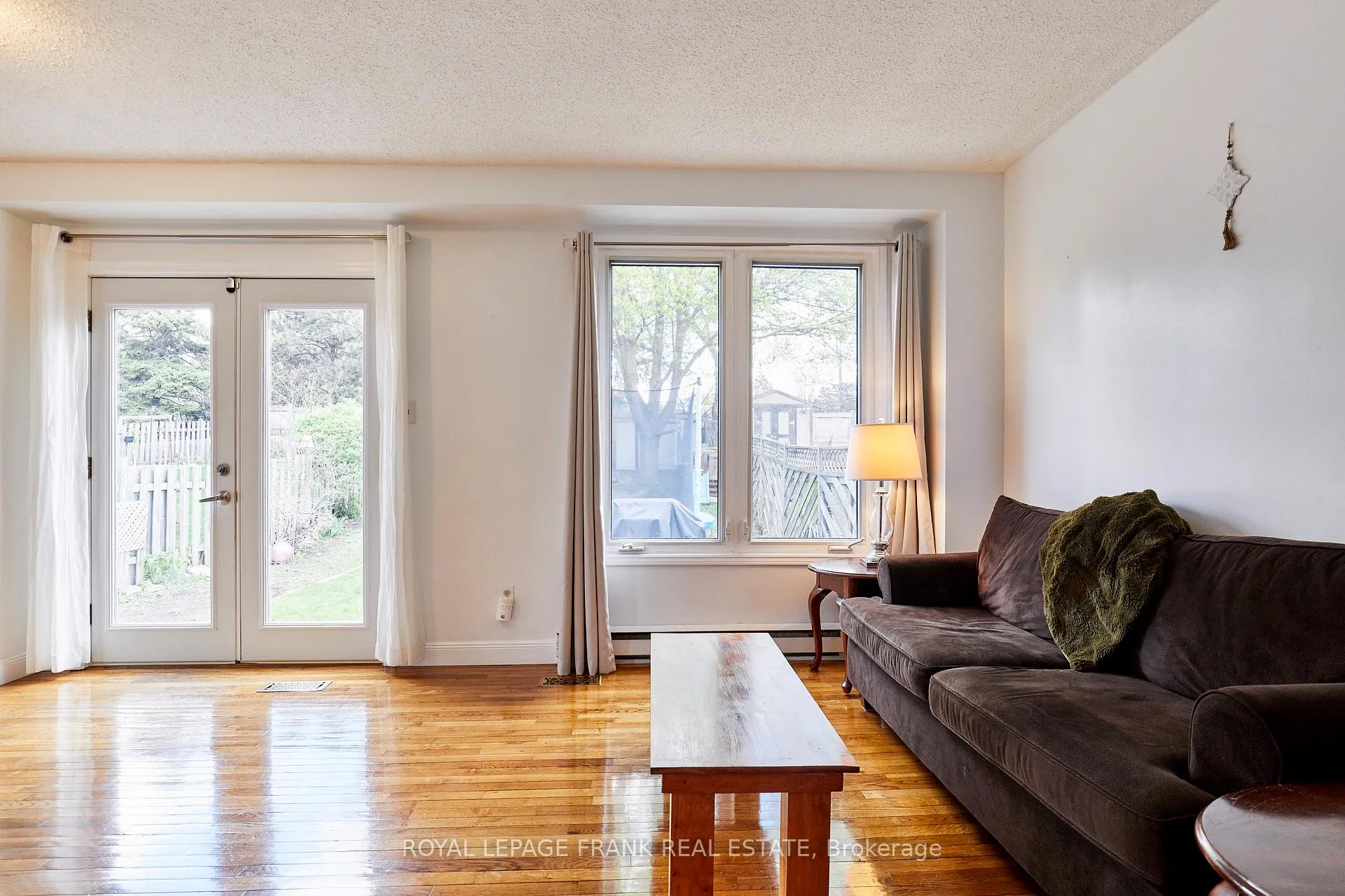 Photo 18 of 33 Overbank Drive, Oshawa, McLaughlin — HOMEH