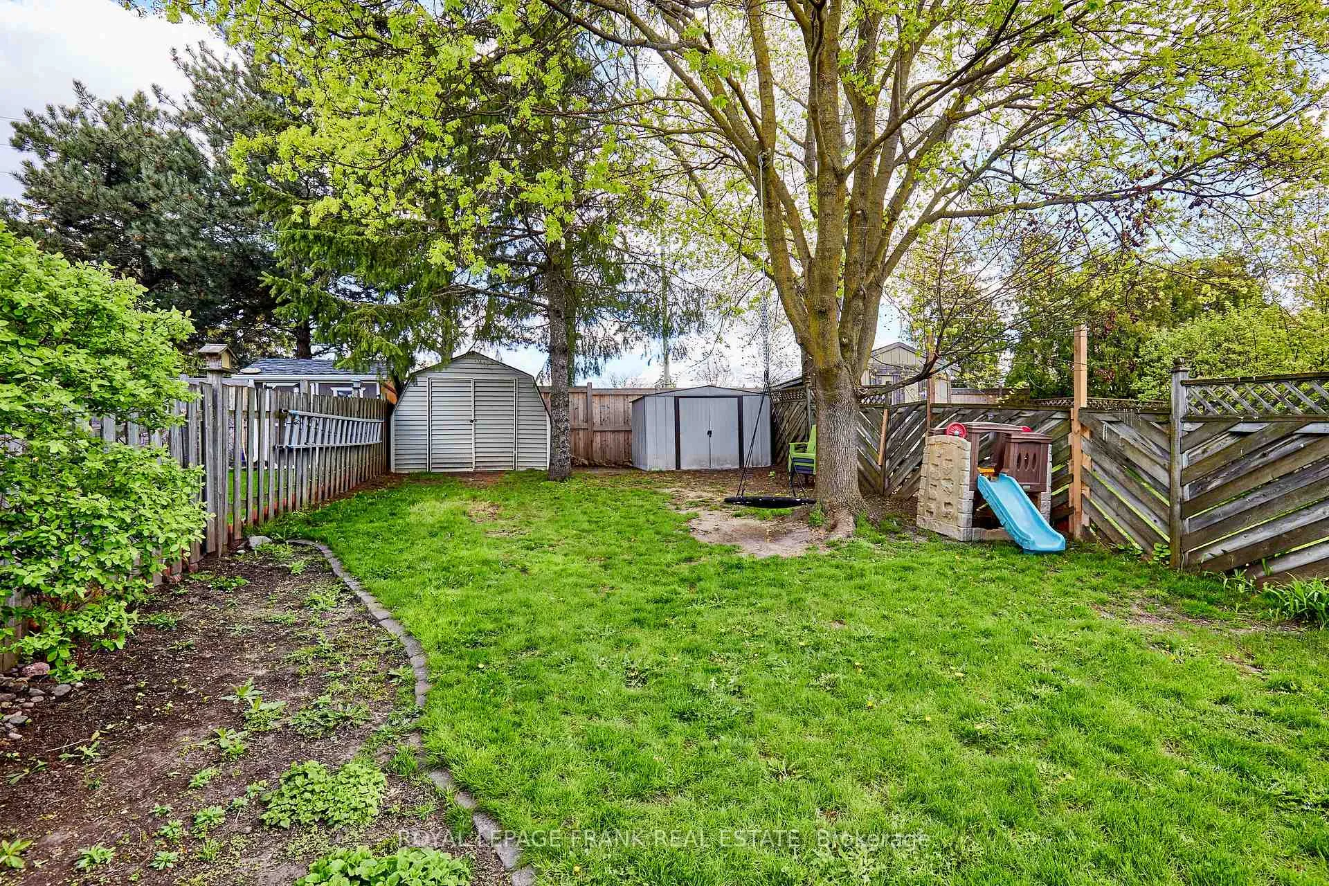 Photo 35 of 33 Overbank Drive, Oshawa, McLaughlin — HOMEH