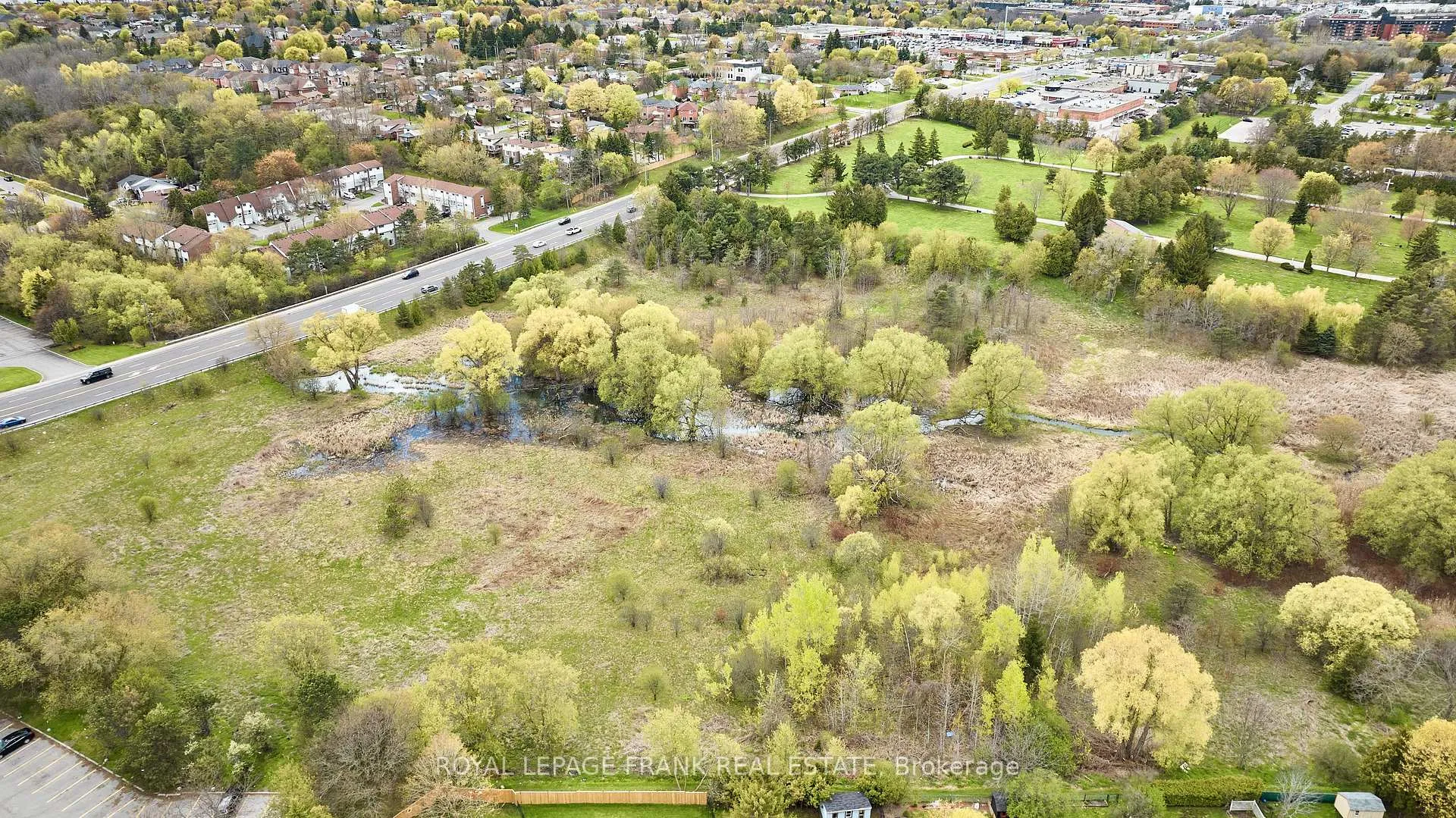 Photo 44 of 33 Overbank Drive, Oshawa, McLaughlin — HOMEH