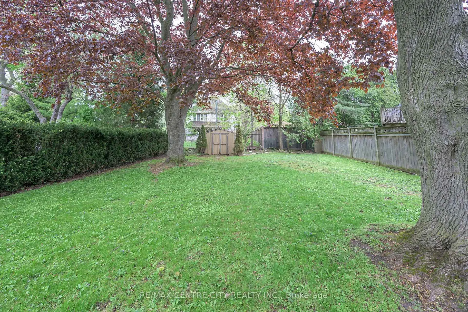 Photo 6 of 996 Waterloo Street, London, East B — HOMEH