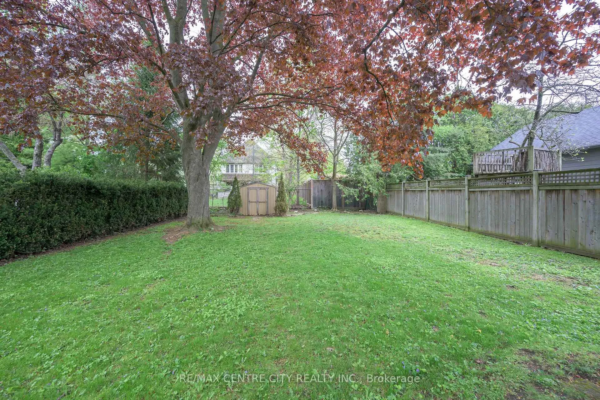 Photo 7 of 996 Waterloo Street, London, East B — HOMEH