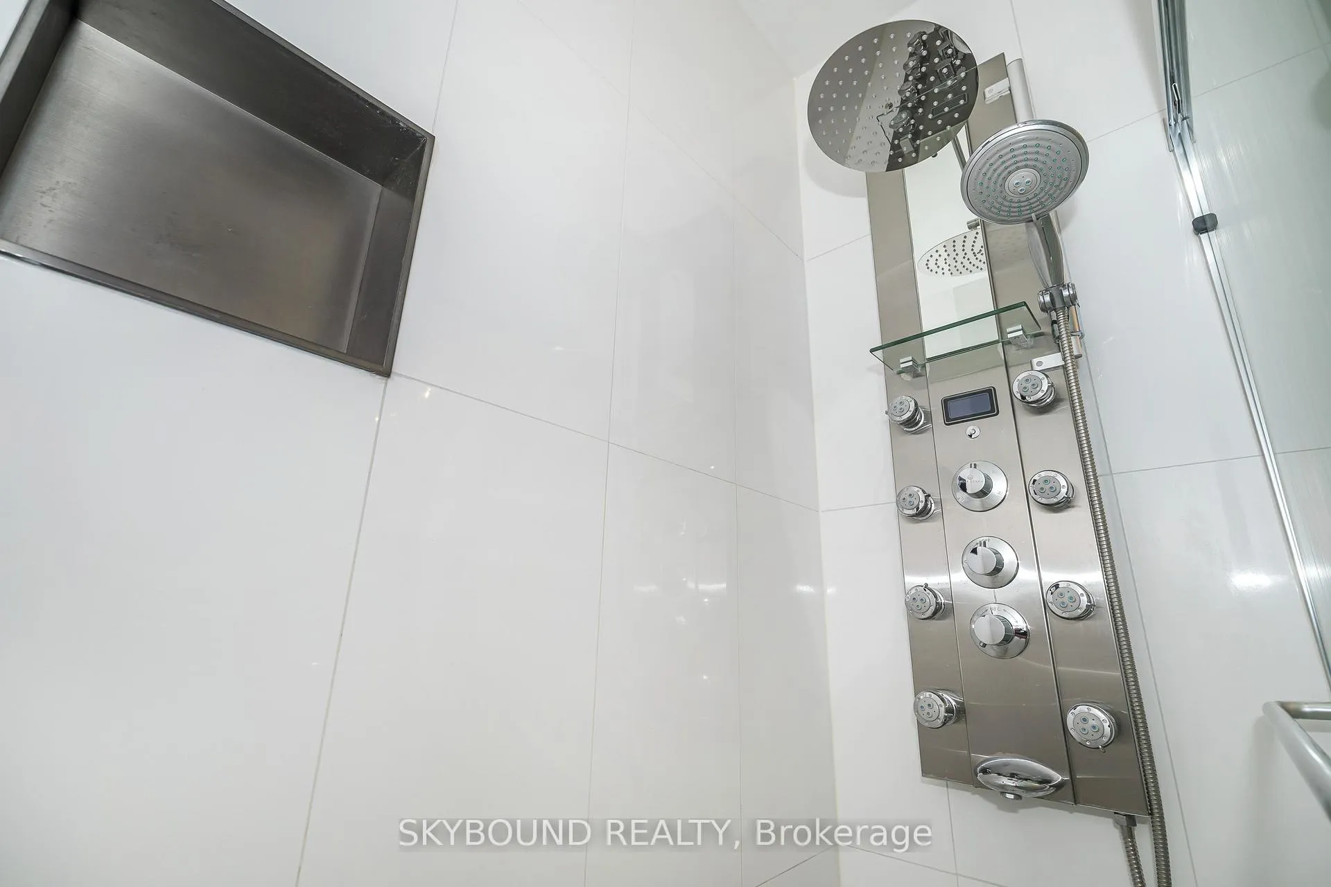 Photo 23 of Unit # 13, 25 Replin Road, Toronto, Englemount-Lawrence — HOMEH