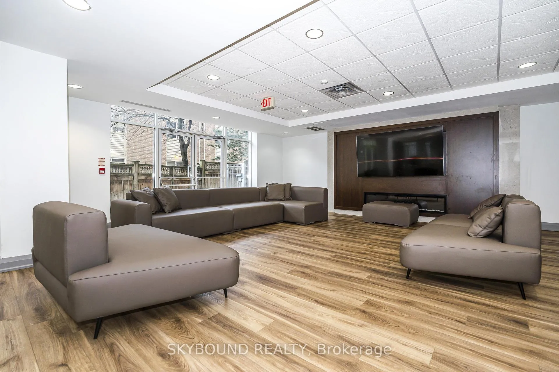 Photo 25 of Unit # 13, 25 Replin Road, Toronto, Englemount-Lawrence — HOMEH