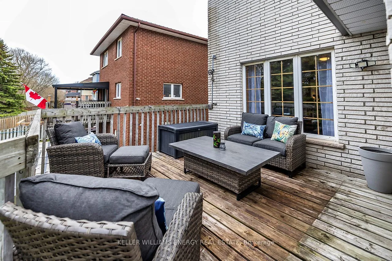 Photo 16 of 565 Prestwick Drive, Oshawa, McLaughlin — HOMEH