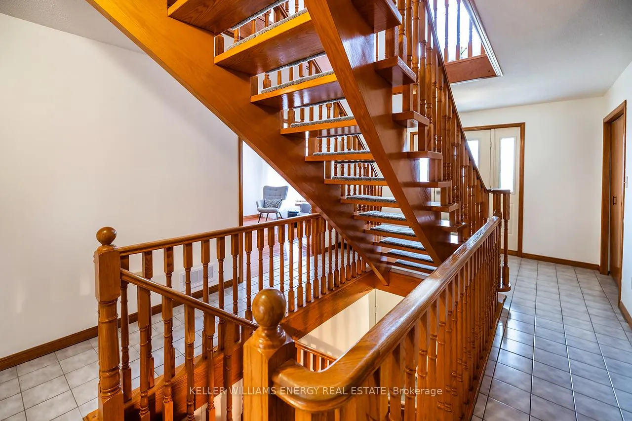 Photo 33 of 565 Prestwick Drive, Oshawa, McLaughlin — HOMEH