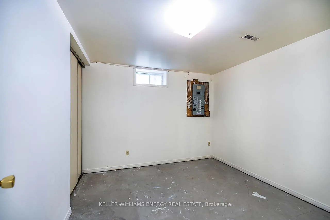 Photo 42 of 565 Prestwick Drive, Oshawa, McLaughlin — HOMEH