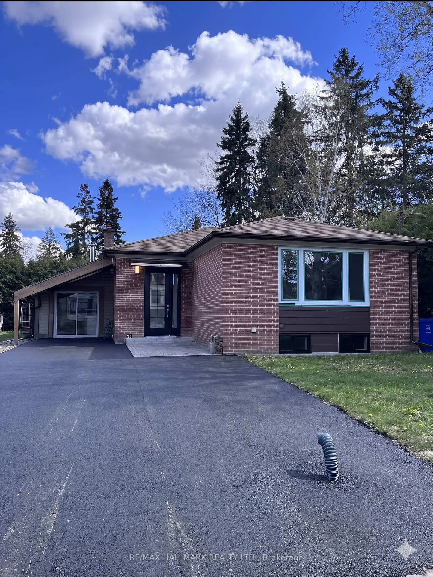 Photo 2 of 11 Johnson Road, Aurora, Aurora Highlands — HOMEH