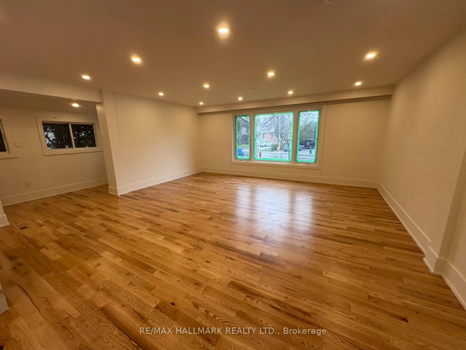 Photo 14 of 11 Johnson Road, Aurora, Aurora Highlands — HOMEH