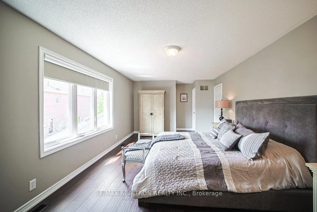 Photo 21 of 204 Ivy Jay Crescent, Aurora, Bayview Northeast — HOMEH