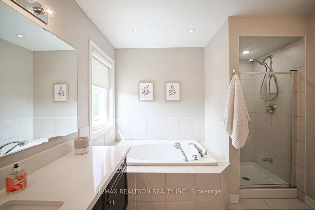 Photo 22 of 204 Ivy Jay Crescent, Aurora, Bayview Northeast — HOMEH