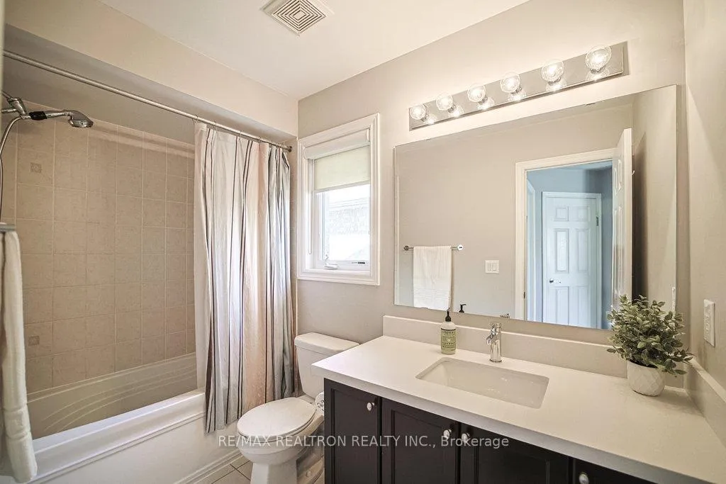Photo 28 of 204 Ivy Jay Crescent, Aurora, Bayview Northeast — HOMEH