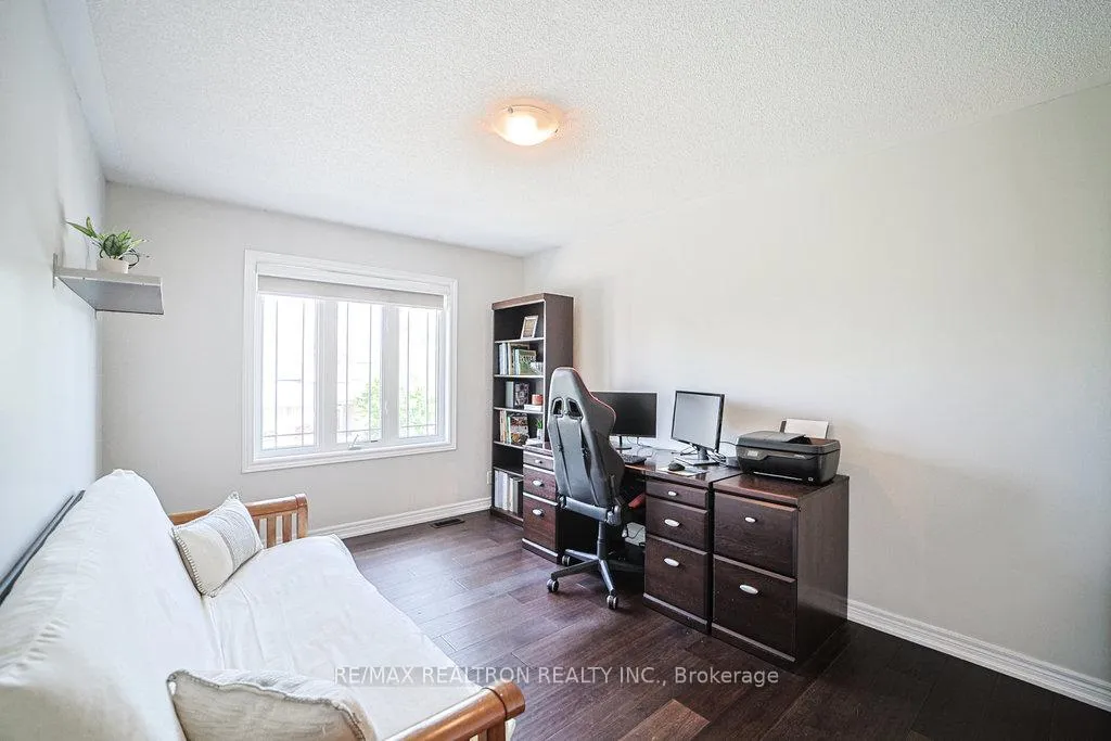 Photo 32 of 204 Ivy Jay Crescent, Aurora, Bayview Northeast — HOMEH