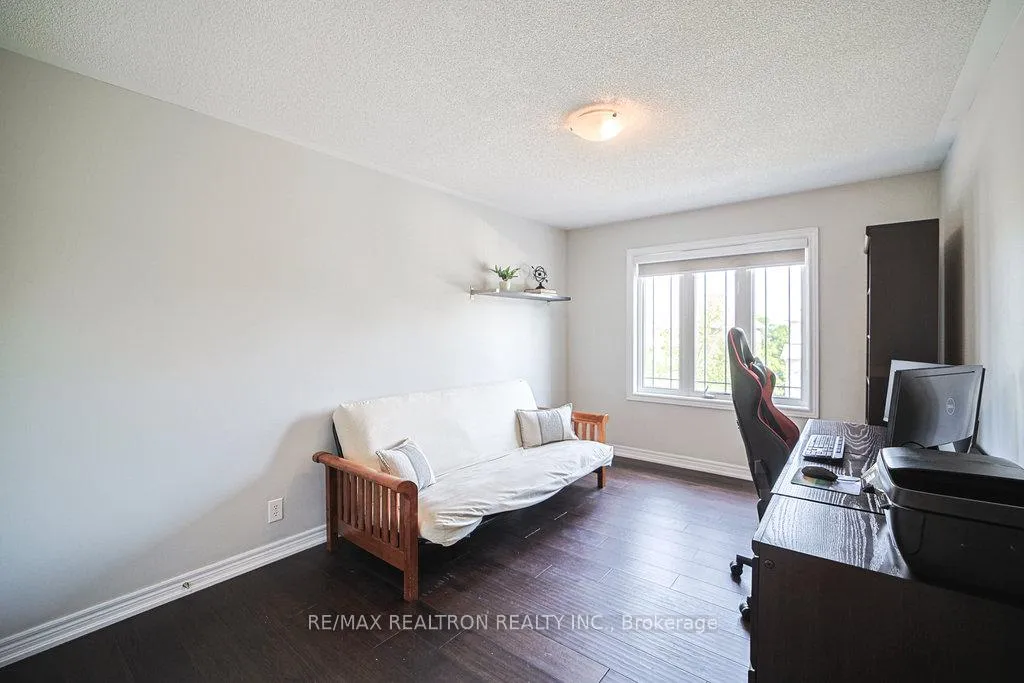 Photo 33 of 204 Ivy Jay Crescent, Aurora, Bayview Northeast — HOMEH