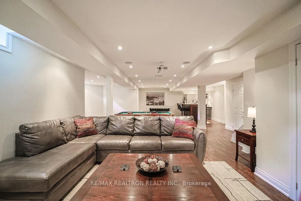 Photo 37 of 204 Ivy Jay Crescent, Aurora, Bayview Northeast — HOMEH