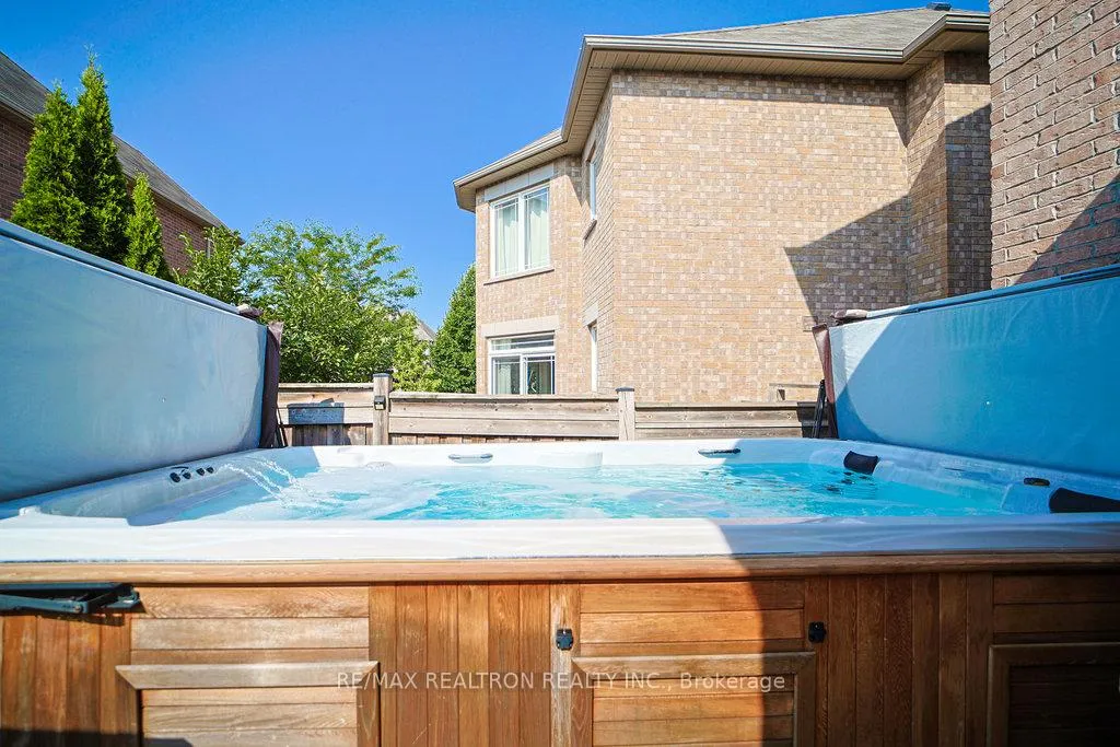Photo 48 of 204 Ivy Jay Crescent, Aurora, Bayview Northeast — HOMEH