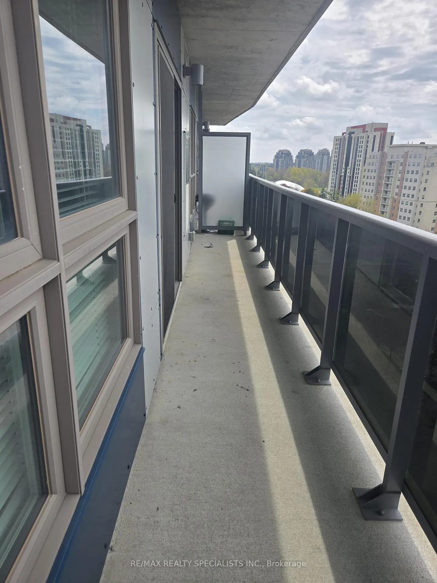 Photo 6 of Unit 1103, 258A Sunview Street, Waterloo, Beechwood/University — HOMEH