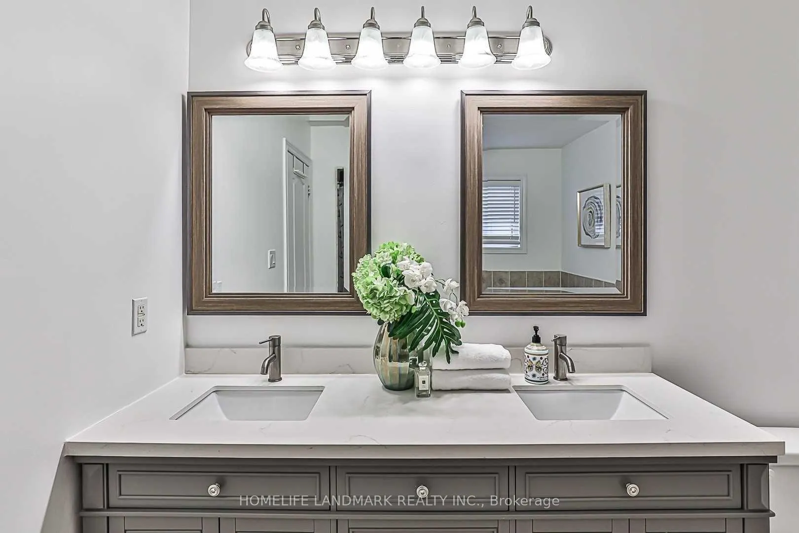 Photo 21 of 30 Ozner Crescent, Vaughan, Vellore Village — HOMEH