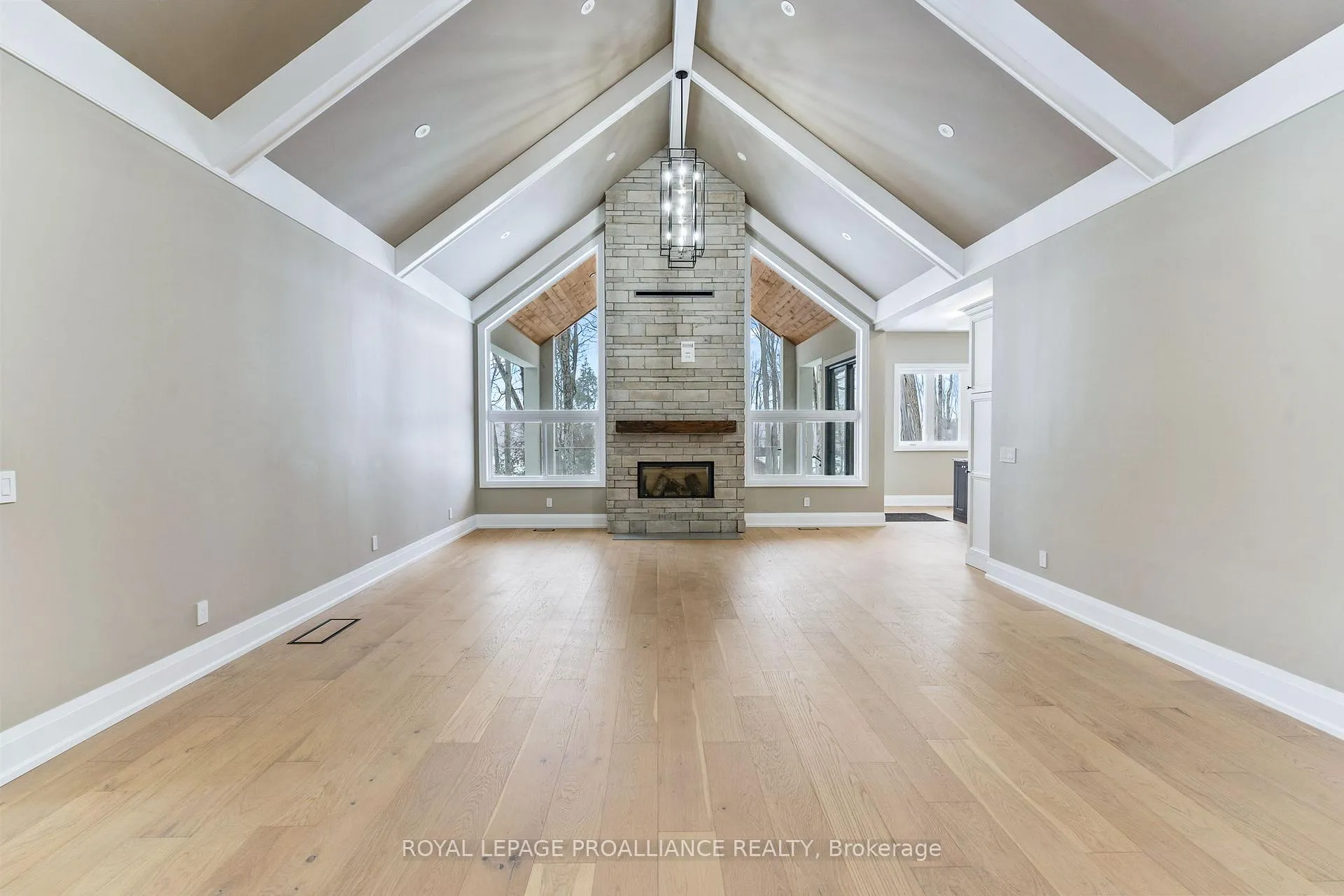 Photo 14 of 160 Sumcot Drive, Trent Lakes — HOMEH