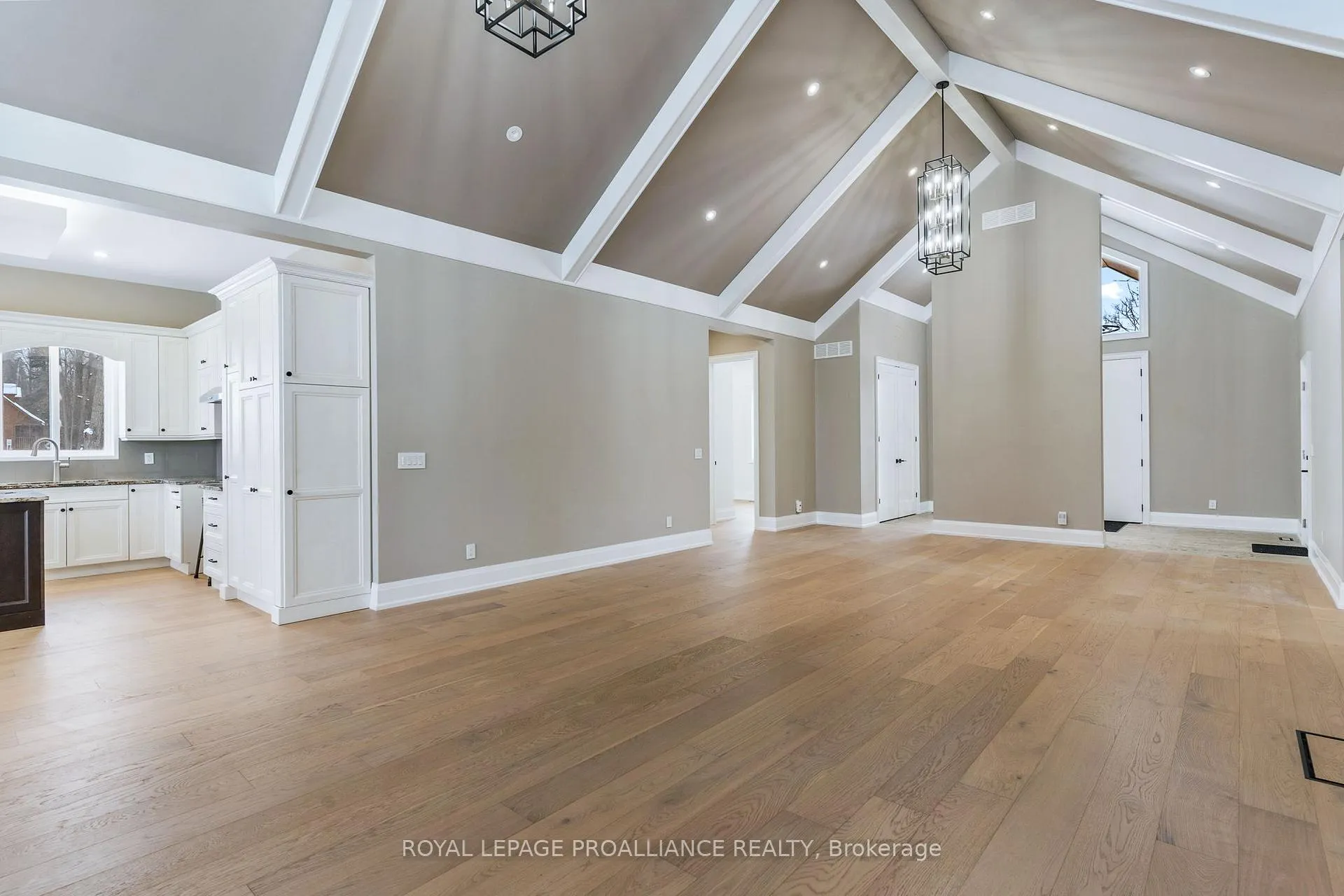 Photo 16 of 160 Sumcot Drive, Trent Lakes — HOMEH