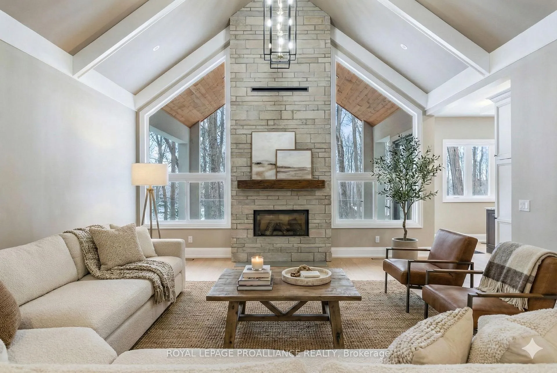 Photo 18 of 160 Sumcot Drive, Trent Lakes — HOMEH