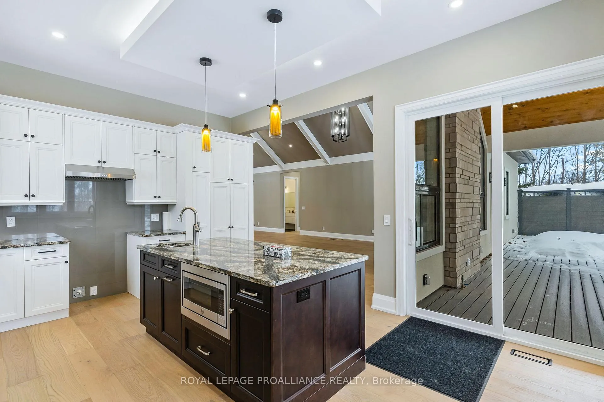 Photo 21 of 160 Sumcot Drive, Trent Lakes — HOMEH