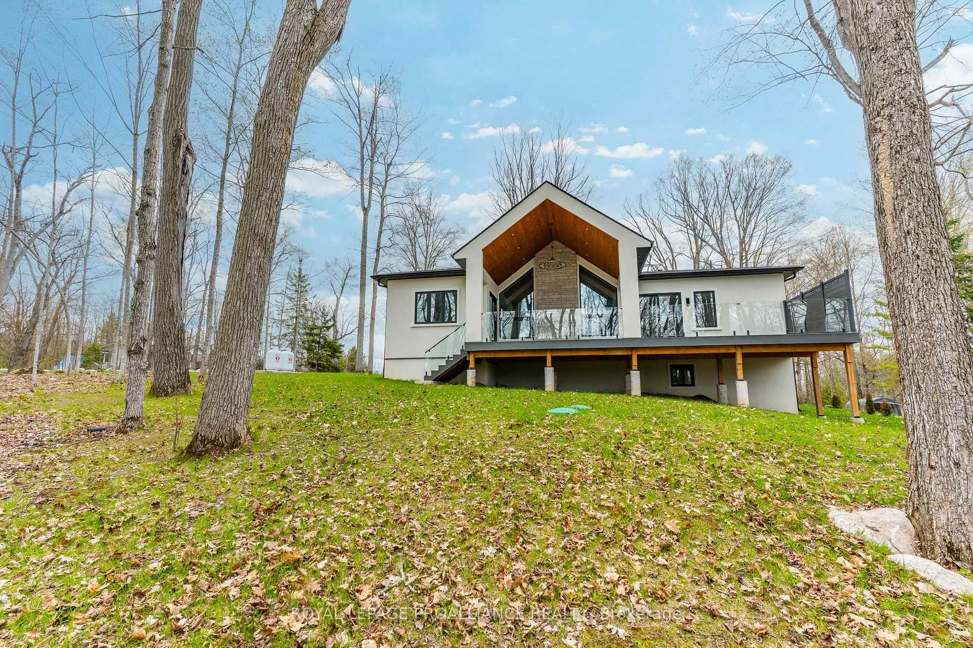 Photo 45 of 160 Sumcot Drive, Trent Lakes — HOMEH