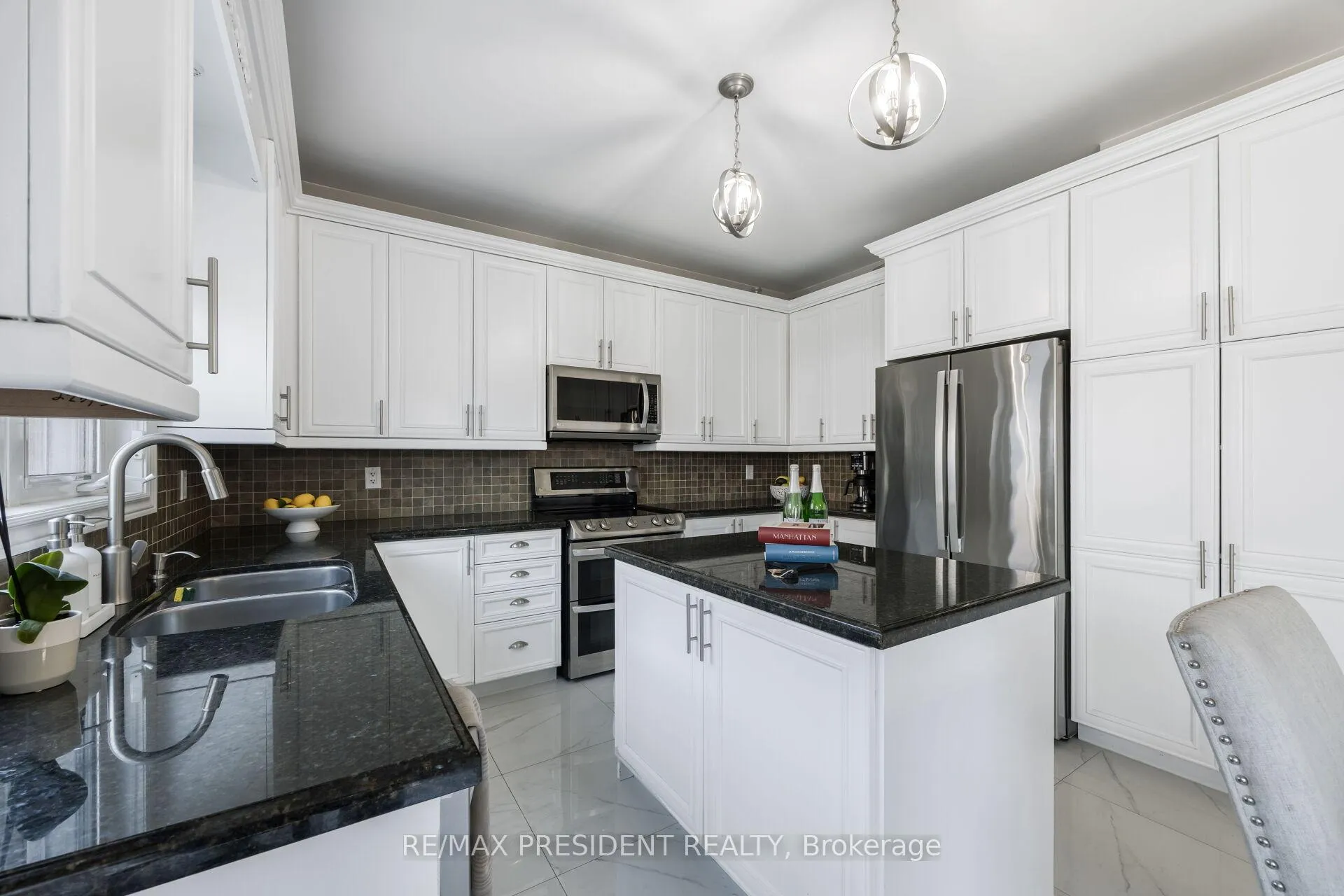 Photo 16 of 75 Bluffwood Crescent, Brampton, Bram East — HOMEH