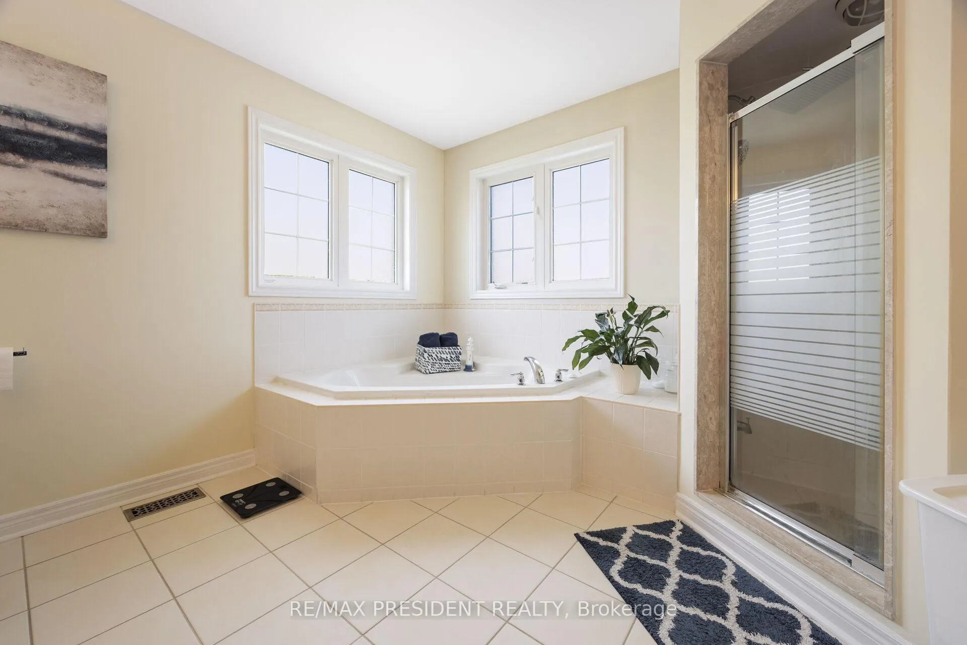 Photo 25 of 75 Bluffwood Crescent, Brampton, Bram East — HOMEH