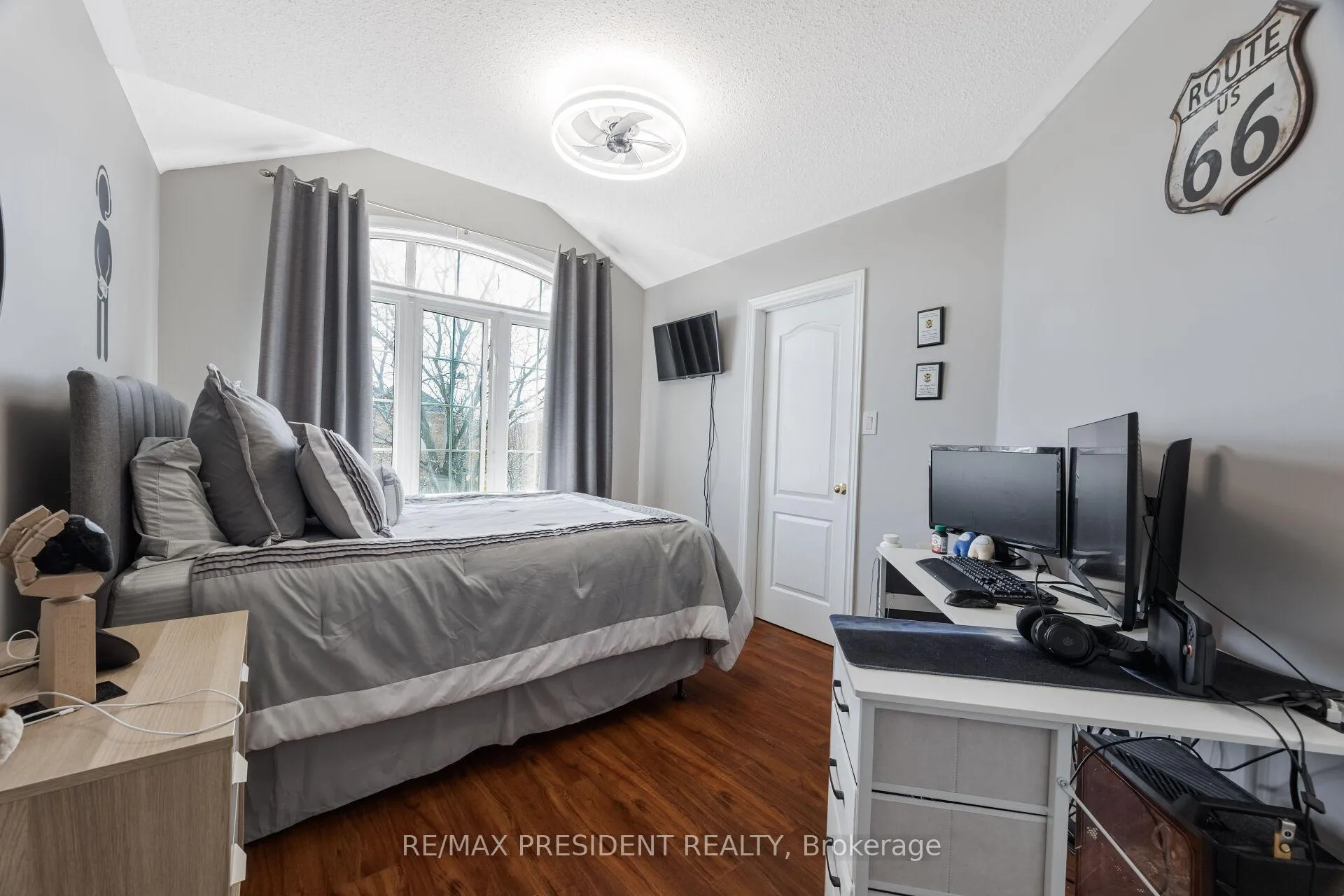 Photo 31 of 75 Bluffwood Crescent, Brampton, Bram East — HOMEH