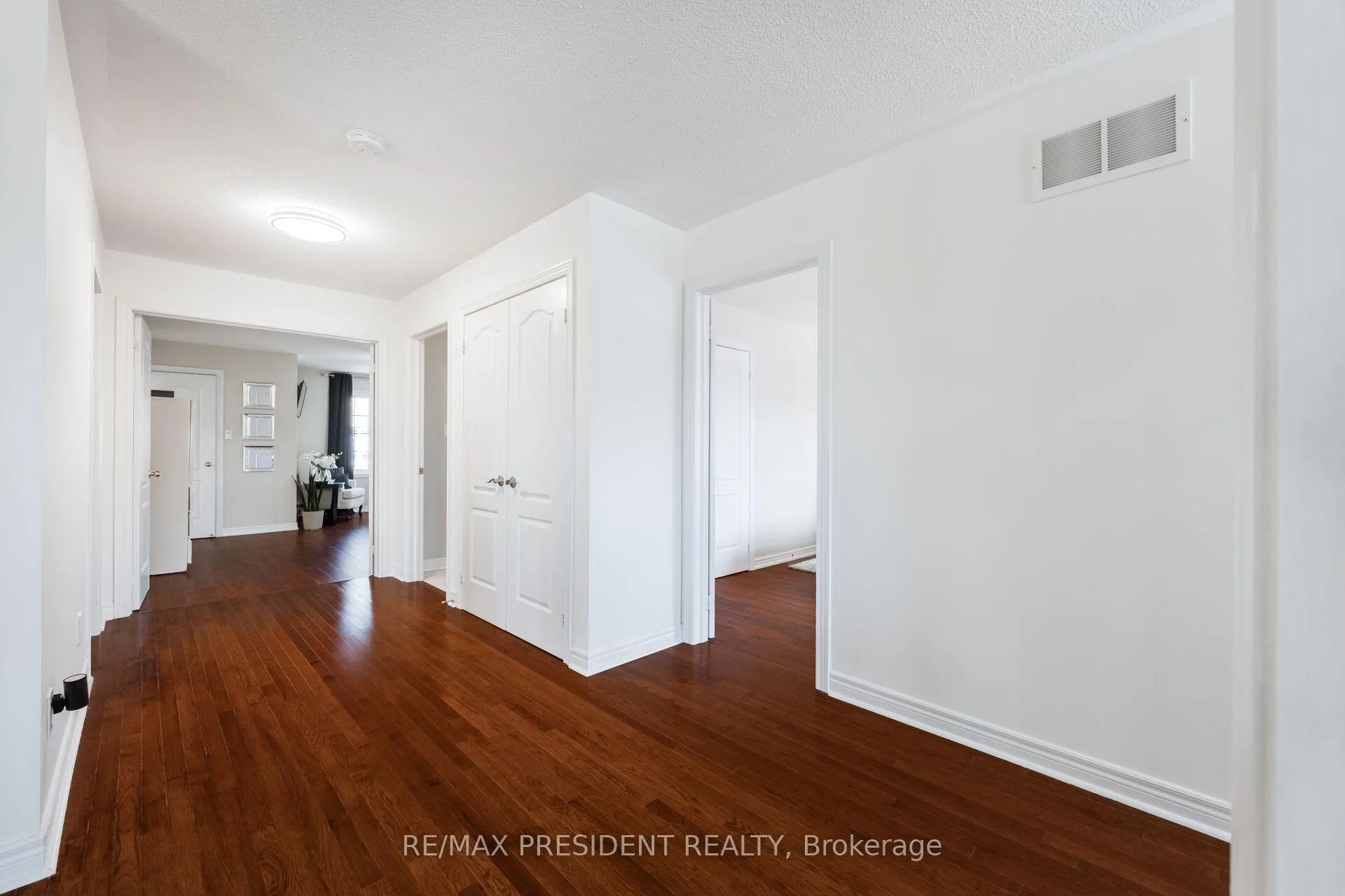Photo 33 of 75 Bluffwood Crescent, Brampton, Bram East — HOMEH