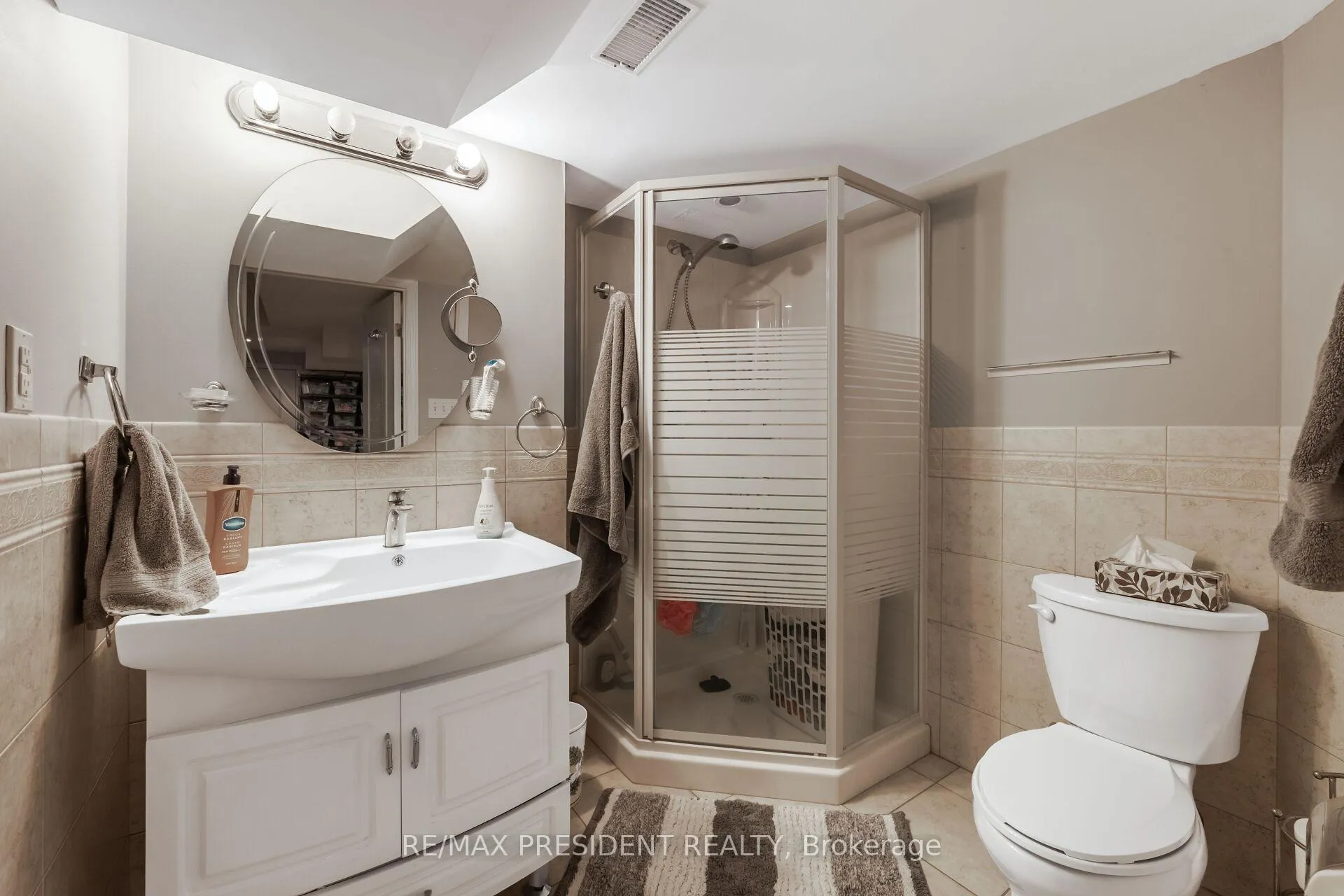 Photo 44 of 75 Bluffwood Crescent, Brampton, Bram East — HOMEH