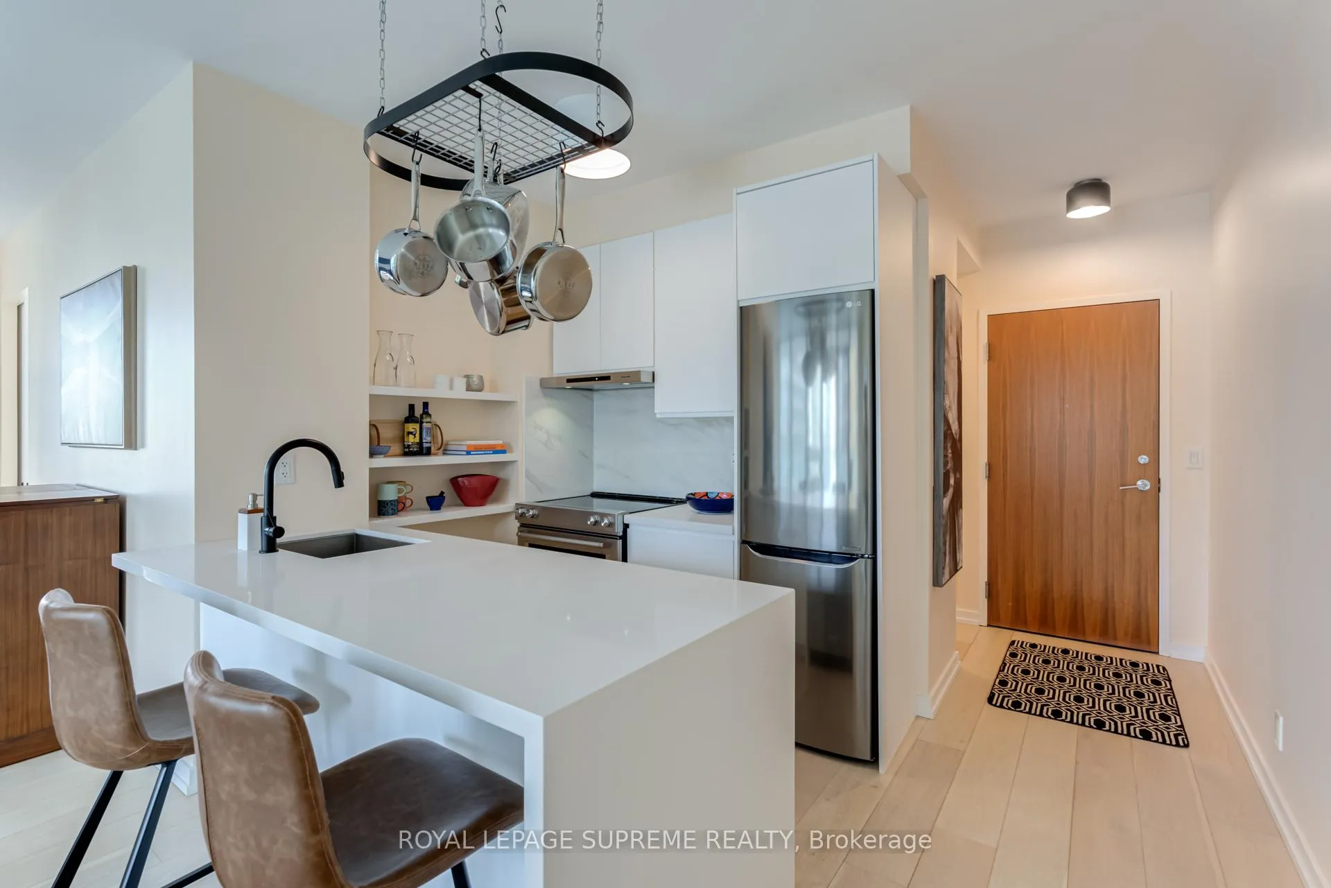 Photo 3 of Unit 1506, 33 Lombard Street, Toronto, Church-Yonge Corridor — HOMEH