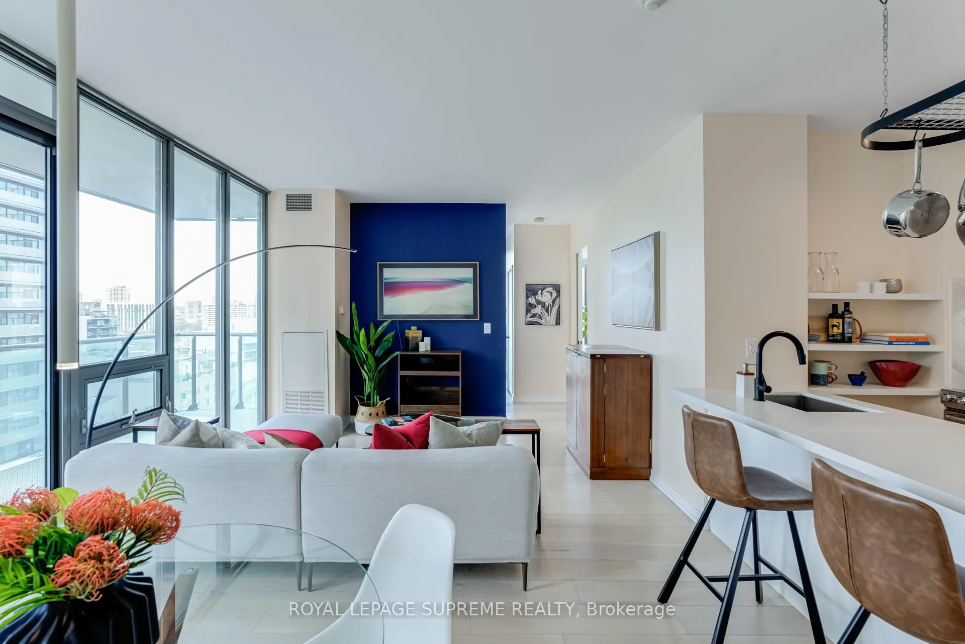 Photo 6 of Unit 1506, 33 Lombard Street, Toronto, Church-Yonge Corridor — HOMEH