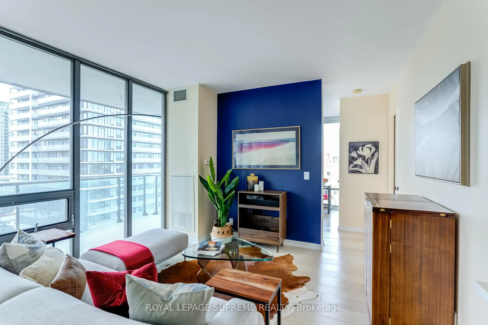 Photo 8 of Unit 1506, 33 Lombard Street, Toronto, Church-Yonge Corridor — HOMEH