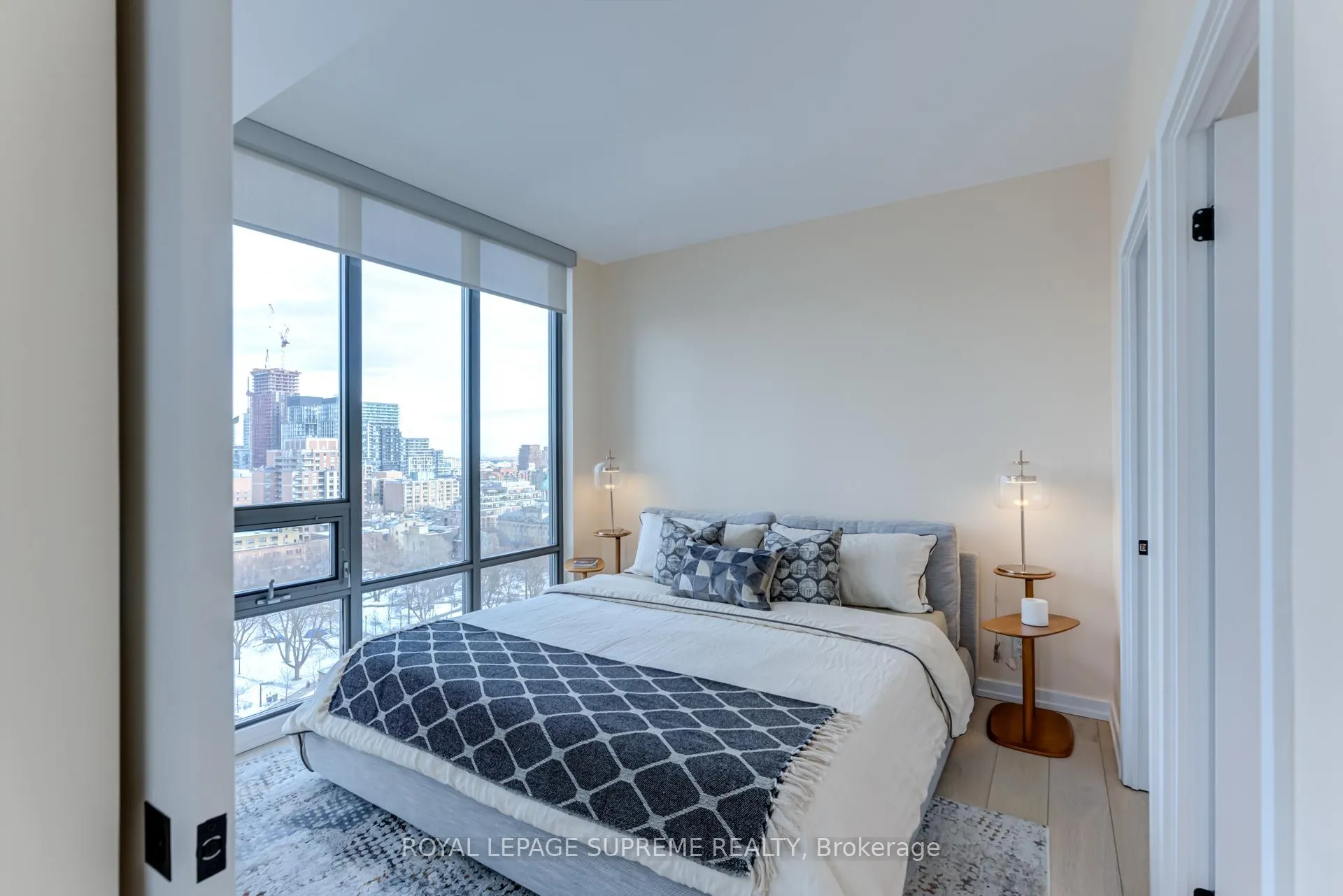 Photo 11 of Unit 1506, 33 Lombard Street, Toronto, Church-Yonge Corridor — HOMEH