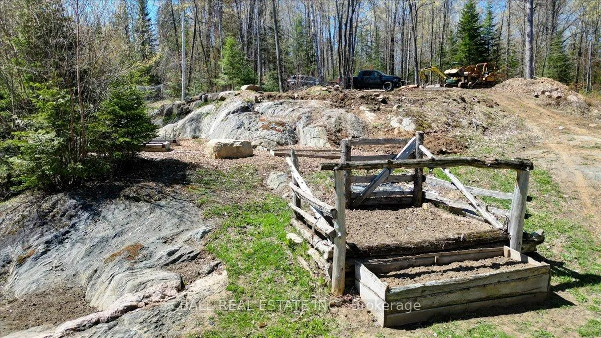 Photo 2 of 832 Lasswade Road, North Kawartha — HOMEH