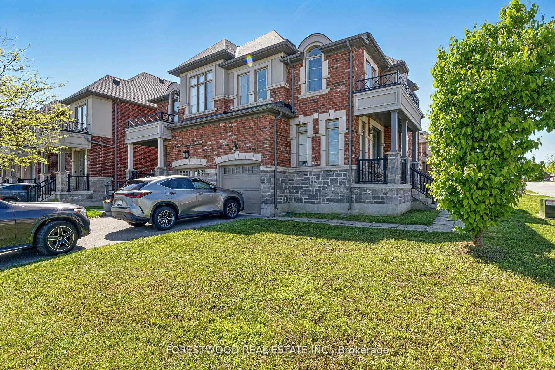 Front of 634 Sweetwater Crescent