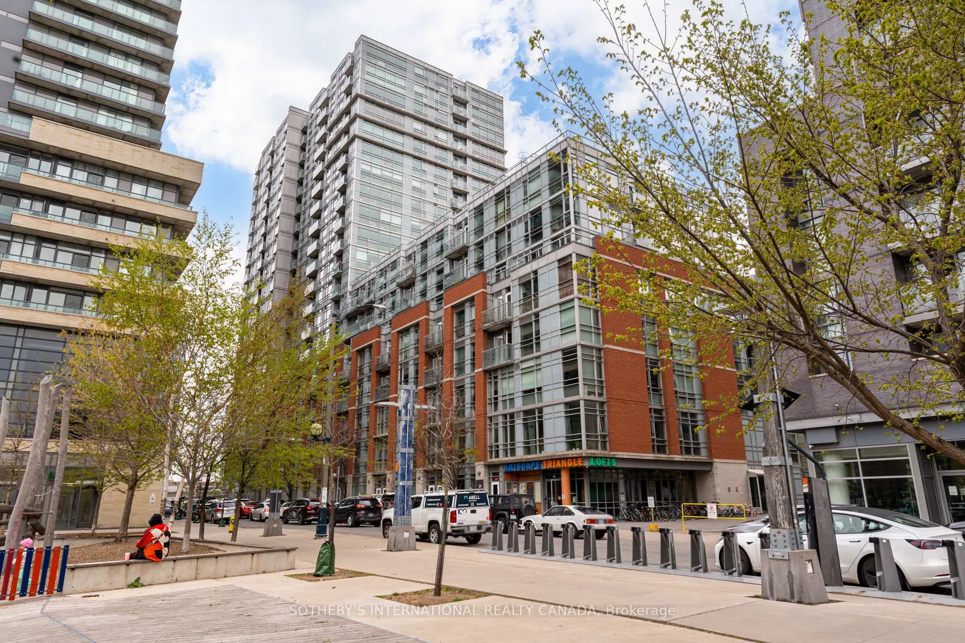 Front of Unit 916, 150 Sudbury Street
