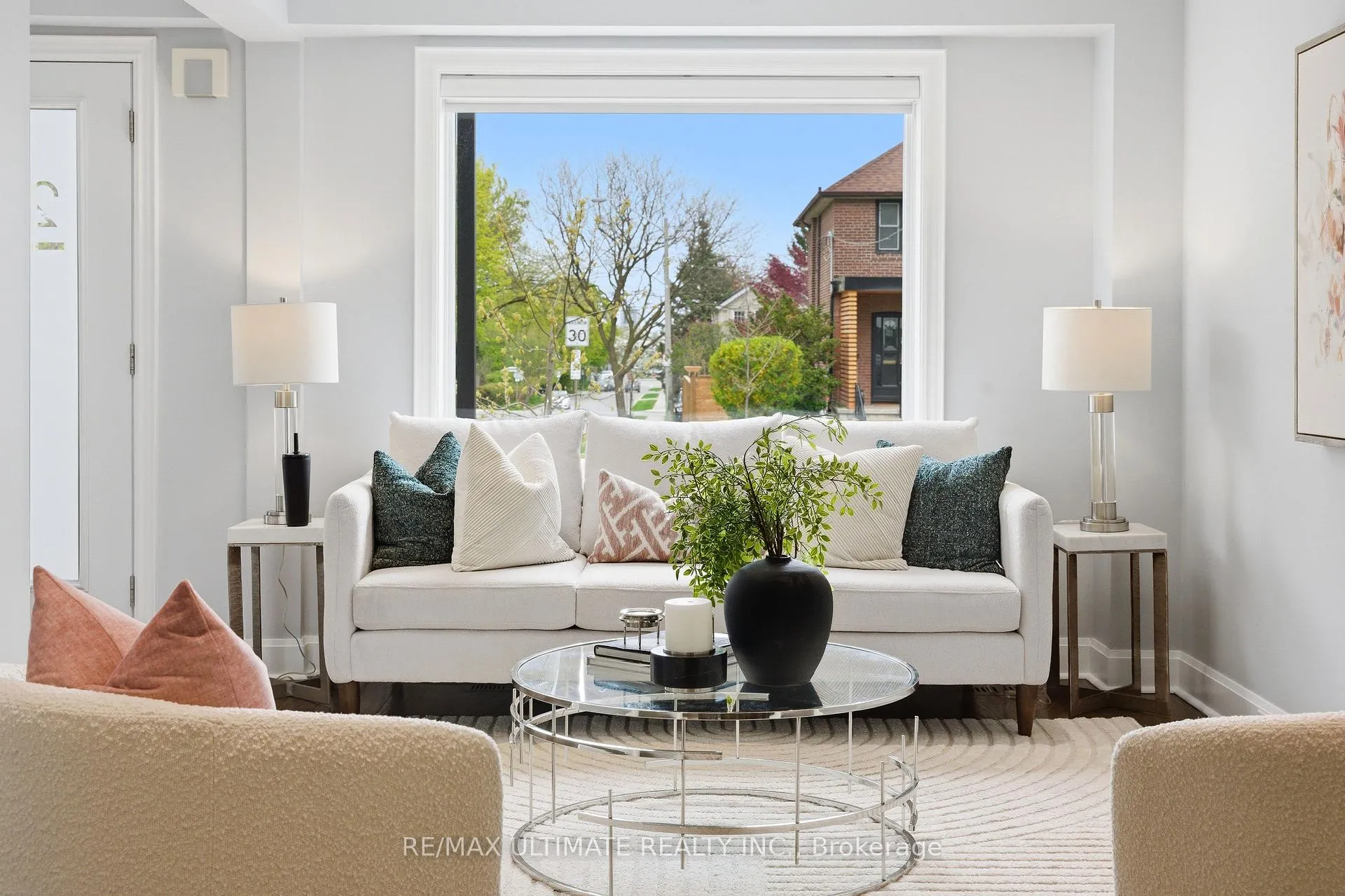 Photo 7 of 254 Airdrie Road, Toronto, Leaside — HOMEH