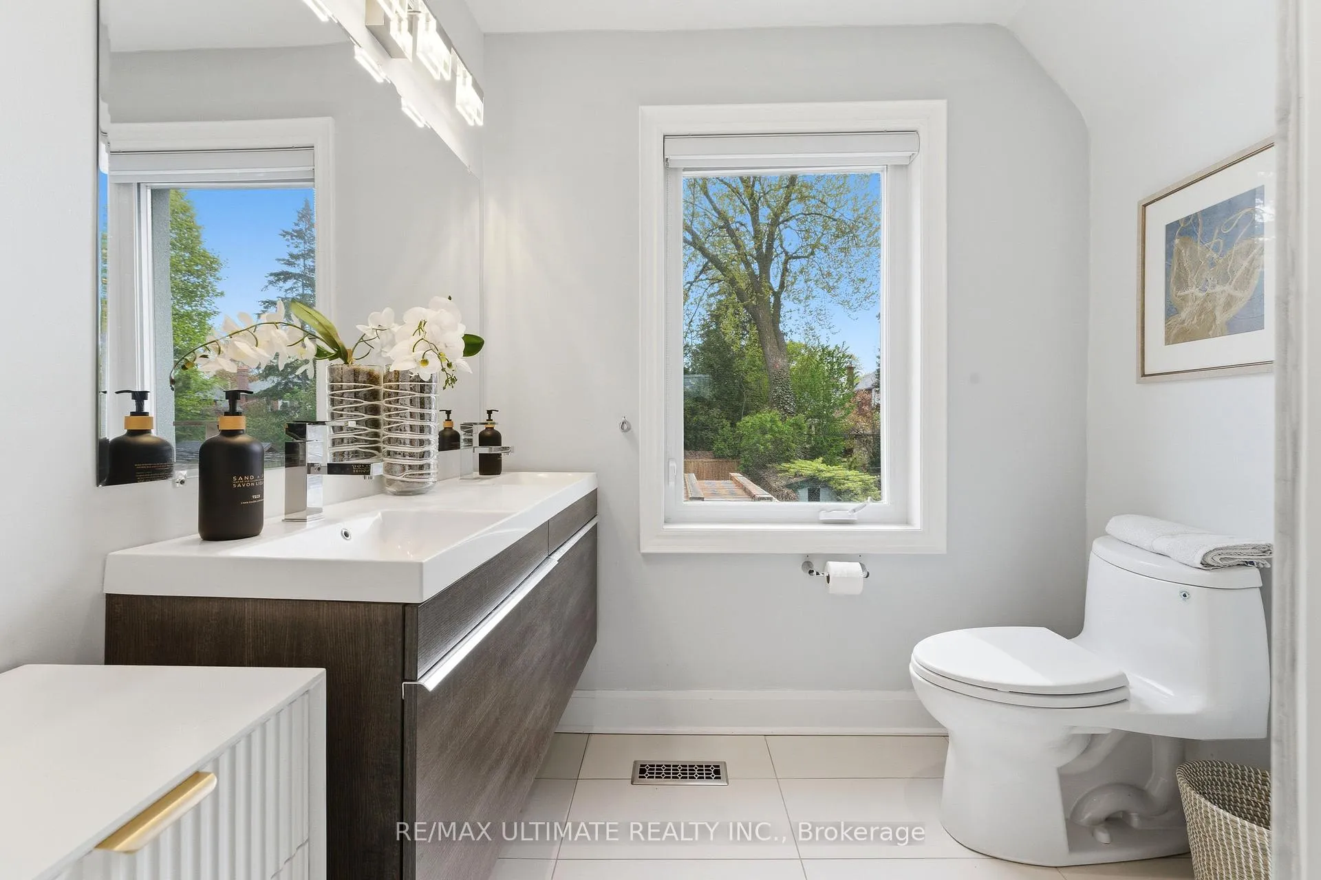 Photo 22 of 254 Airdrie Road, Toronto, Leaside — HOMEH