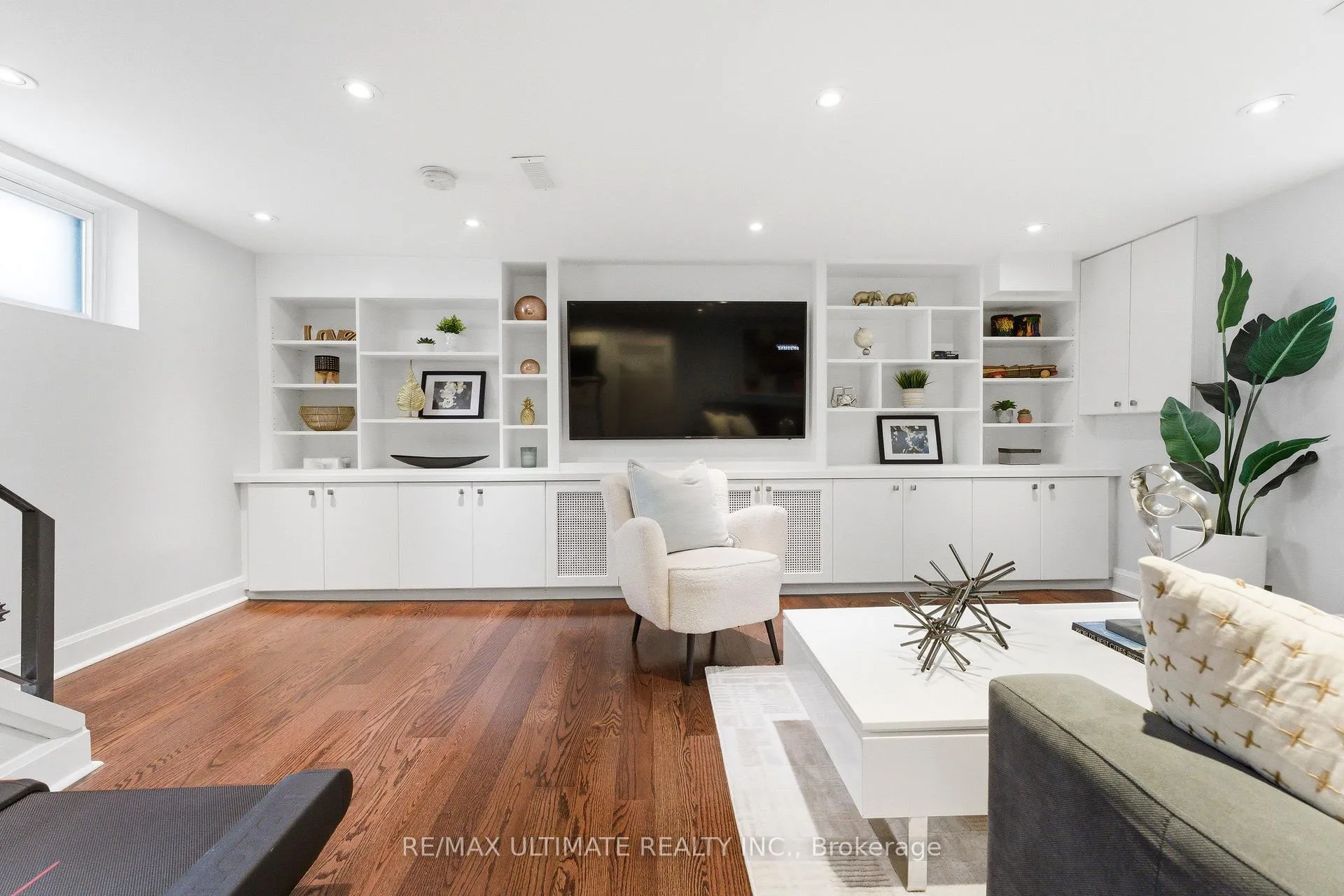 Photo 29 of 254 Airdrie Road, Toronto, Leaside — HOMEH